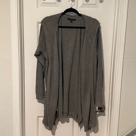 Women’s Gray Cardigan Long Sleeve Sweater Hoodie Pockets EUC - Picture 1 of 6